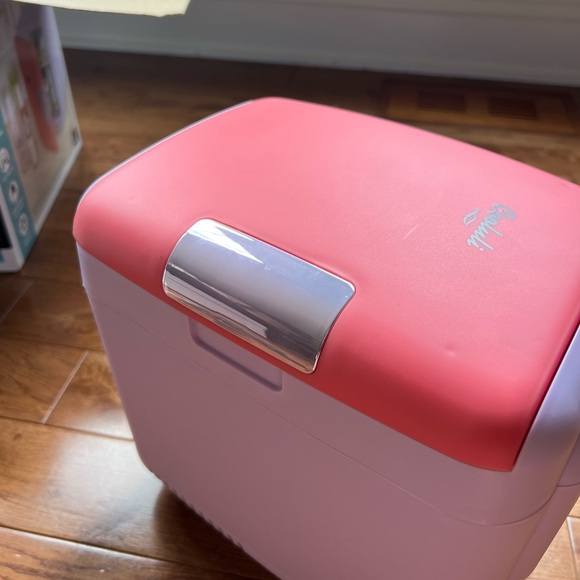 Cooluli 4 Liter Classic Mini Fridge - Nordstrom Exclusive *Small Cosmetic Flaw - Picture 15 of 16